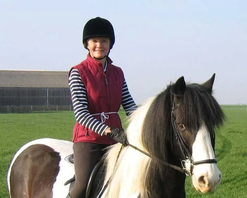 JOANNE HILL